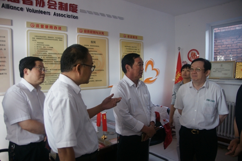 河北省人大常委会对承德市开展红十字会“一法一办法”执法检查(图1)