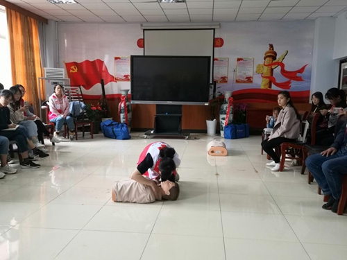 “救在身边”大学生红十字应急救护培训结业(图4)
