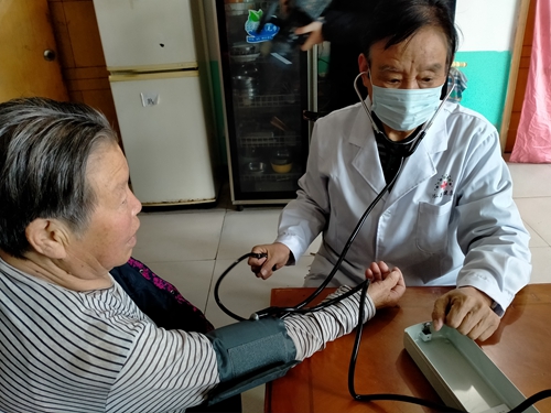 承德红十字党员志愿服务活动走进康宁老年公寓(4)