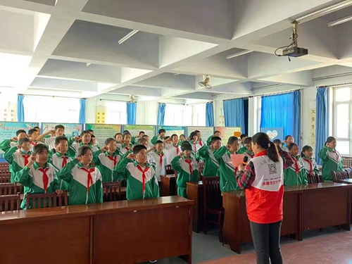 承德红十字“关爱生命 救在身边”活动走进大石庙中心小学(图1)